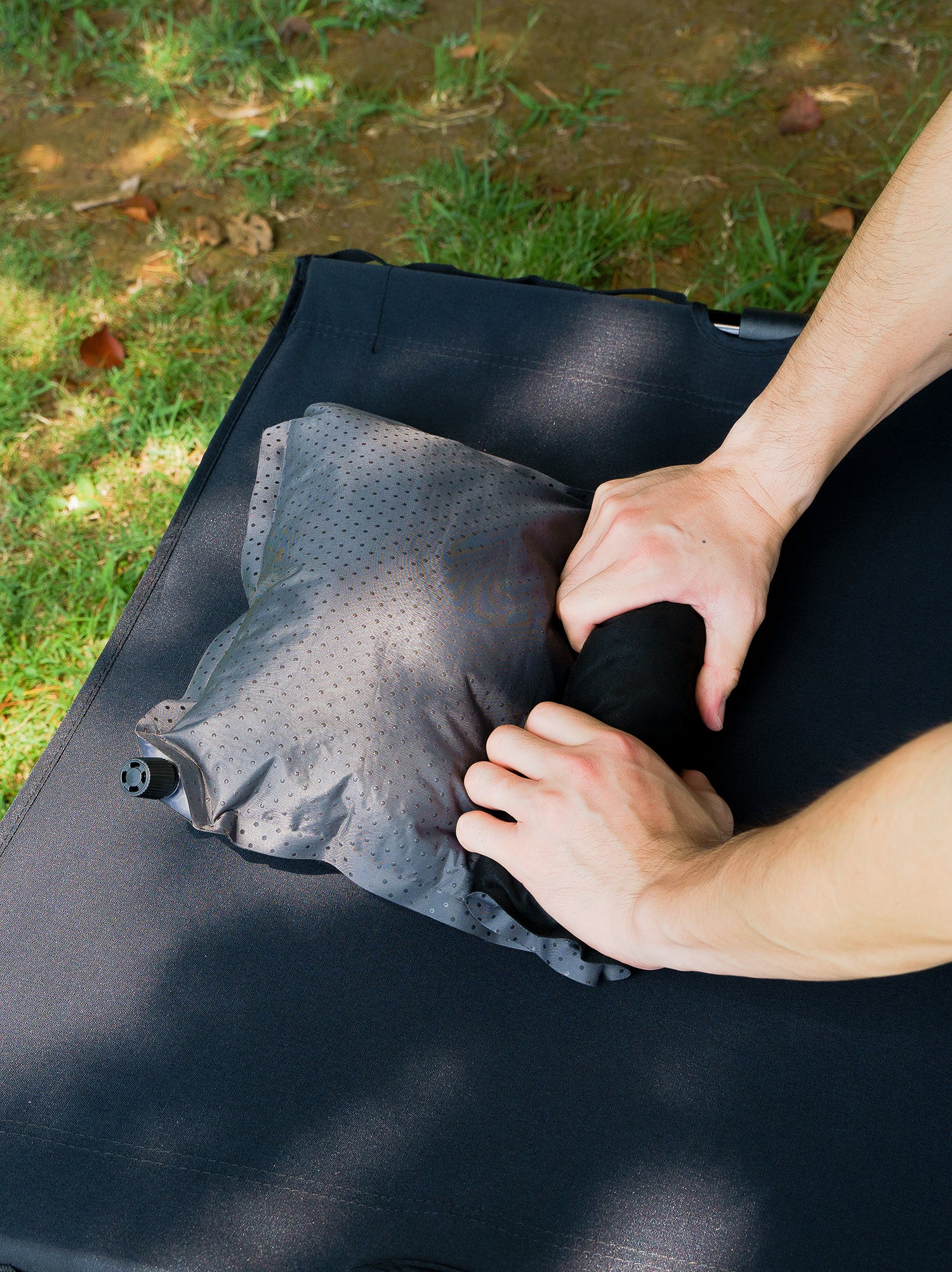 自動膨張まくら – ZEN Camps